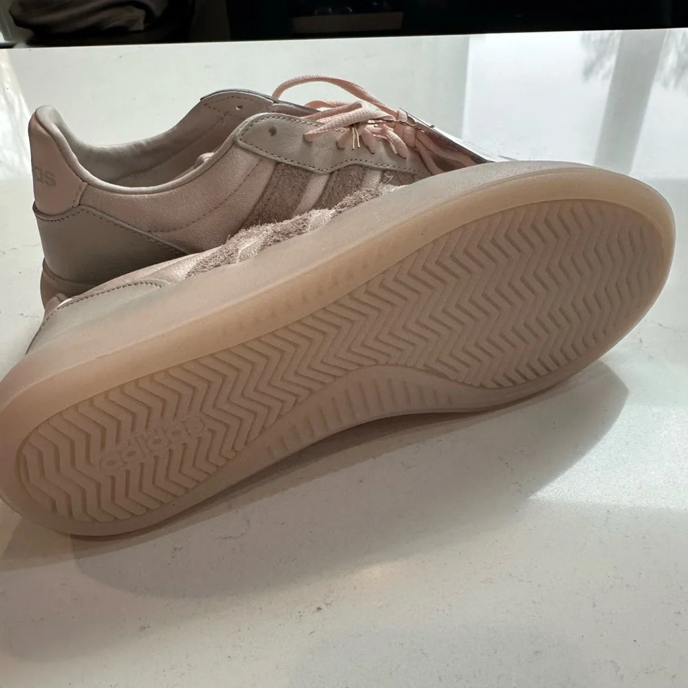 Adidas Women's Soft Pink Sneakers - Picture 6 of 6